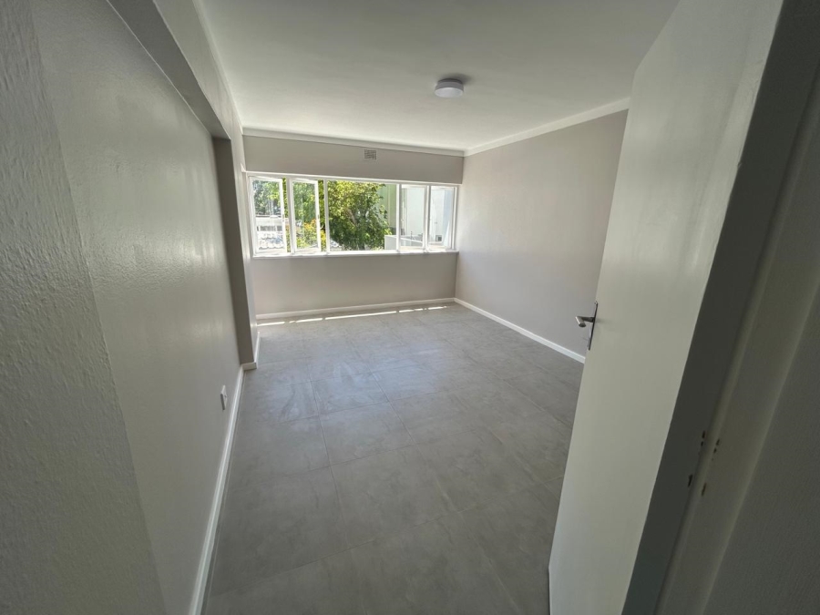 To Let 1 Bedroom Property for Rent in Sea Point Western Cape